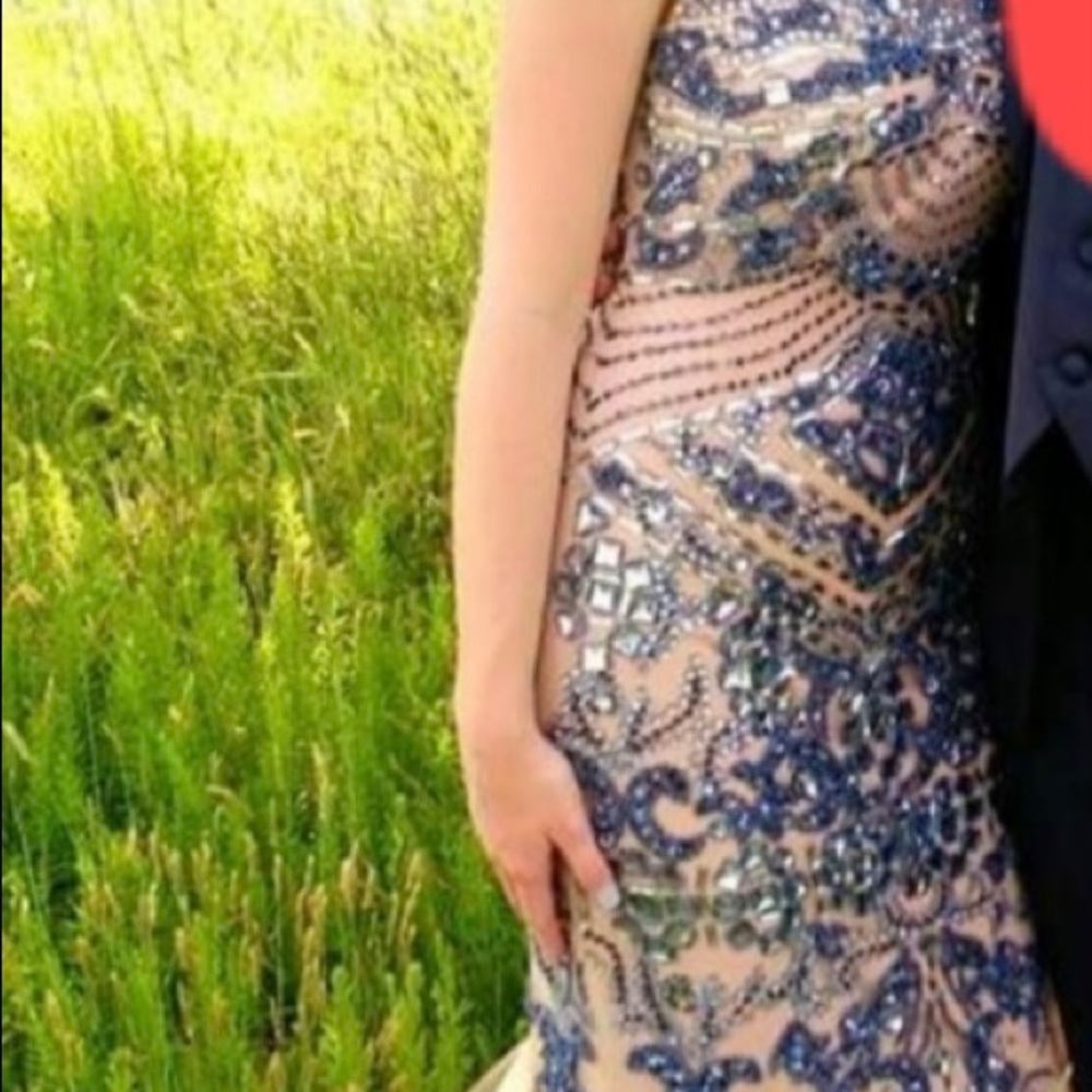 Sherri Hill Gold and Black Embellished Gown - Picture 3 of 8